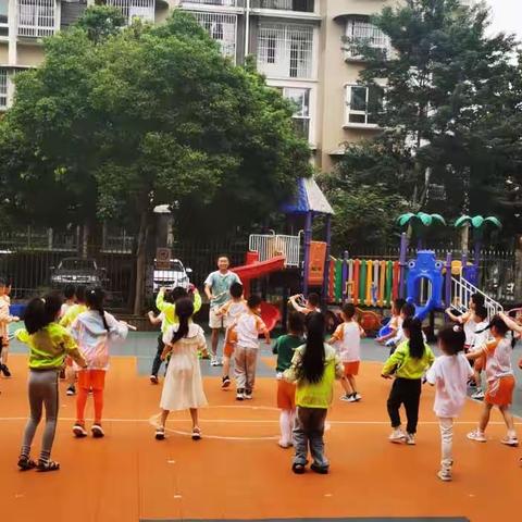 幼小衔接之快乐跳绳   爱尼尔幼儿园  黄河路小学校