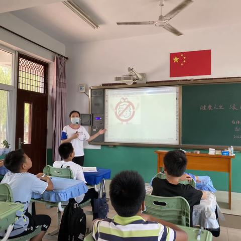 伍仲小学“健康人生，绿色无毒”禁毒宣传活动