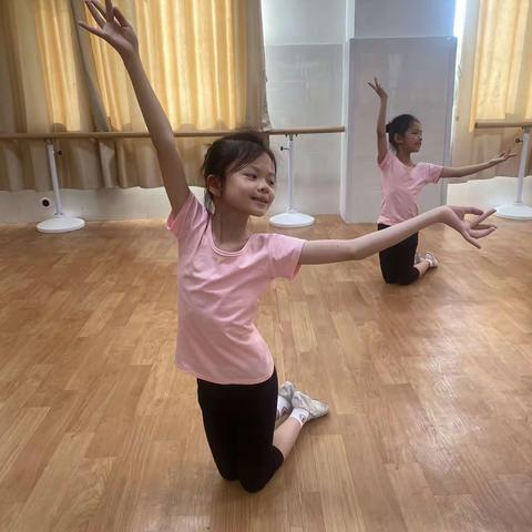 心随乐动，舞出精彩——临沂第五实验小学盛能湖校区舞蹈社团活动总结