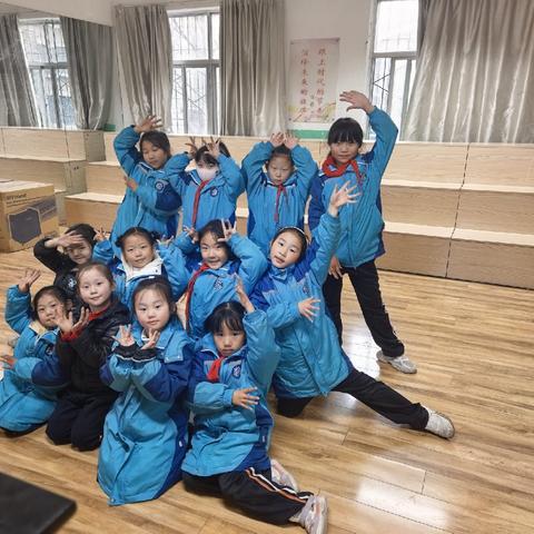 羊村庙小学舞蹈社团期末总结
