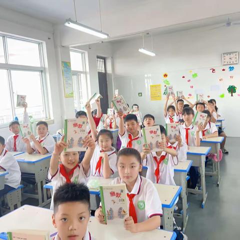 《幽默三国》读书交流会--郾城区实验小学五（7）班