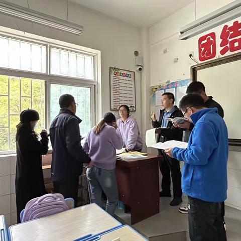 立足常规抓教学，深入检查促提升
