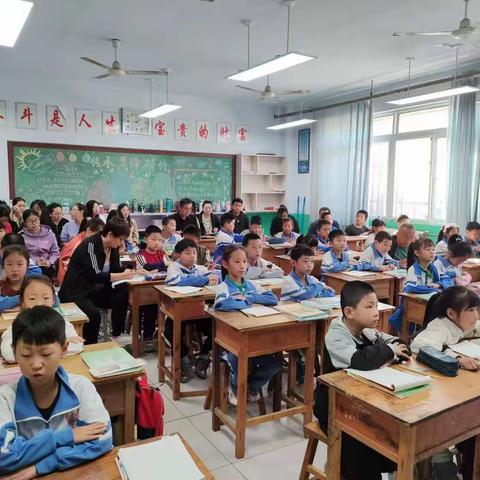 王杲铺镇中心小学“名师引领达标课，潜心教研促提升”