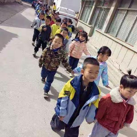 不负春光，播种希望———小川幼儿园中班社会实践活动