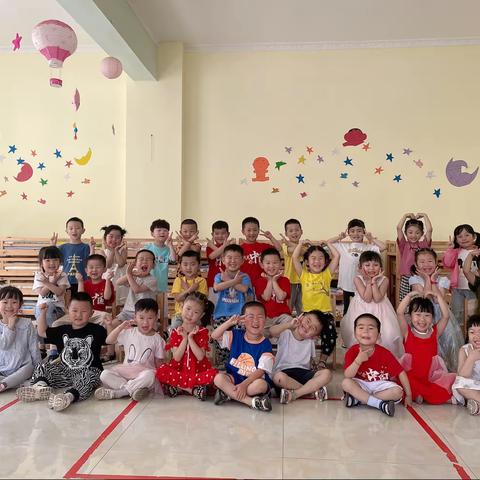 【夏日序章🎈】成县东城幼儿园中二班第十七周萌娃周记🌈