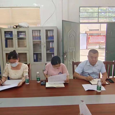 英州镇财政所到万安村委会开展走访督导服务工作