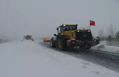 闻令而动 向雪而行 |  通辽市公路养护中心东来分中心全面备战除雪保畅工作