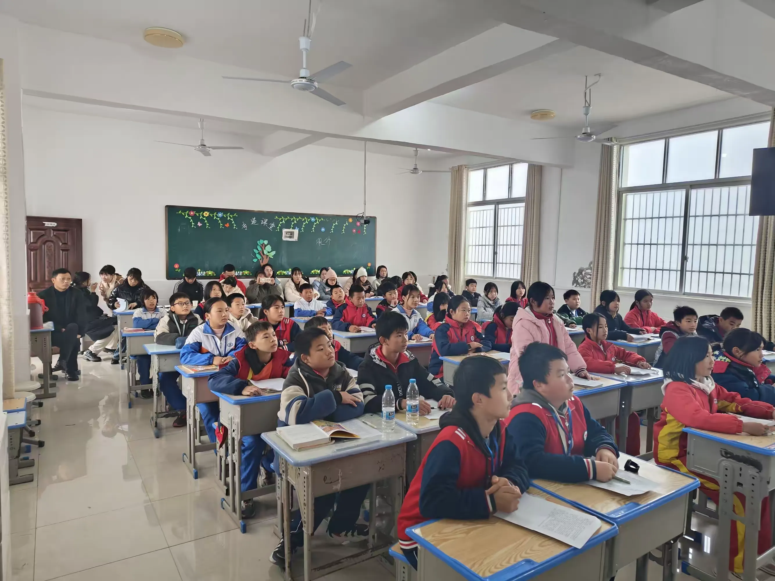 简篇-“阅读有温度,字词知冷暖”——万户中小2023年秋教师语文阅读教学教研活动