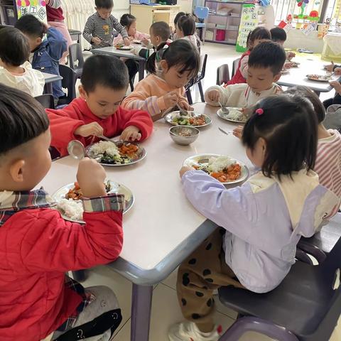 颐景明珠幼儿园小二班de小可爱日常碎片🧩