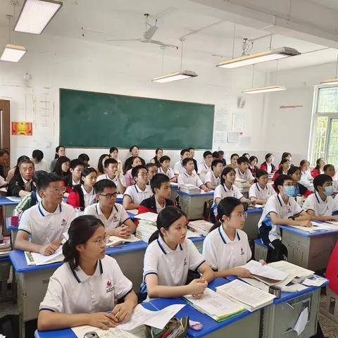十月丹桂飘香日，送教活动进行时——黄石有色第一中学、太子中学联合教研活动圆满举行