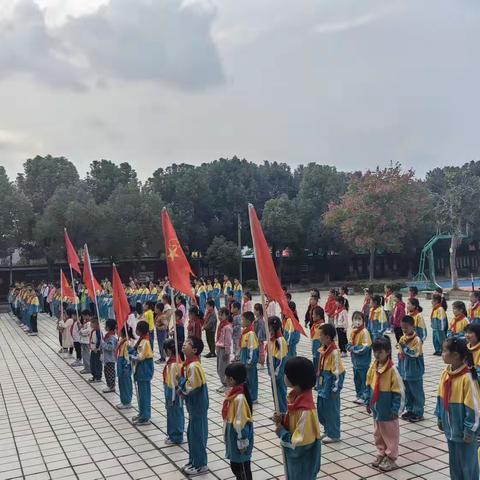 童心永向党，争做好队员——长寿镇小学新队员入队仪式纪实