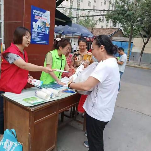 西兰路街道司法所法律宣传走进沈平路社区(8.11)