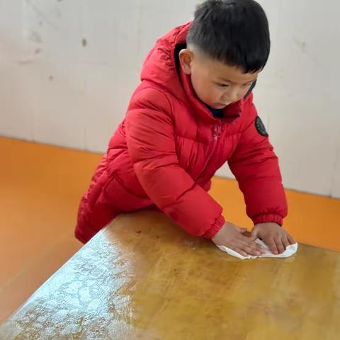 幼儿一日生活好习惯———小小值日生