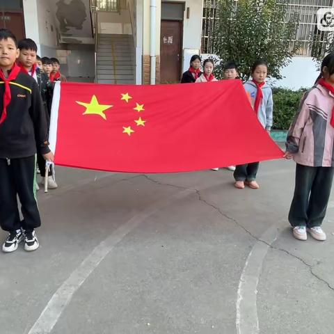 红领巾心向党 争做新时代好队员——半西小学小学建队日新队员入队仪式