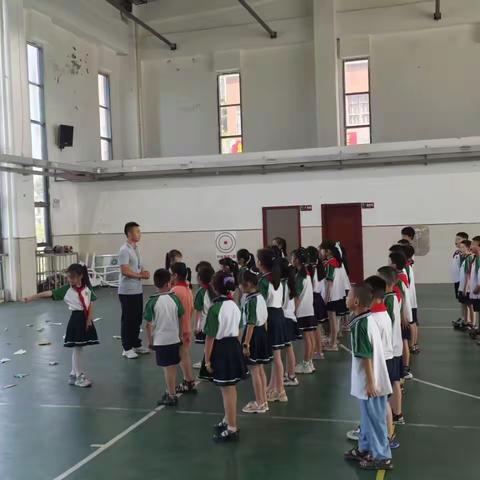 “以研促教共成长，体育赋能新课堂”——铜梁区2024年新教师小学体育工作二坊第八次跟岗研修