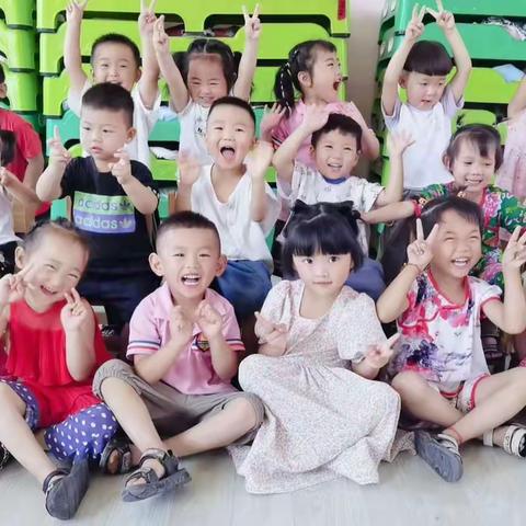 大侯中心幼儿园小二班期末汇报