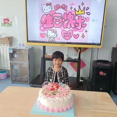 【壮岗镇凤凰峪幼儿园——孩子生日篇】我又长大一岁啦，和臧美杰一起过生日