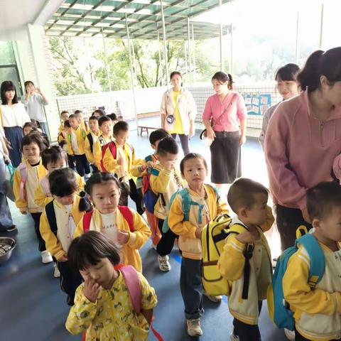 乐享自然·留住“秋”季--湘南幼专附属幼儿园中二班秋游之旅