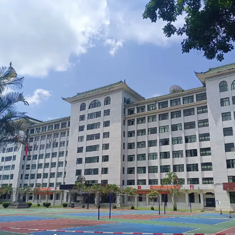 护花样年华，谱青春乐章