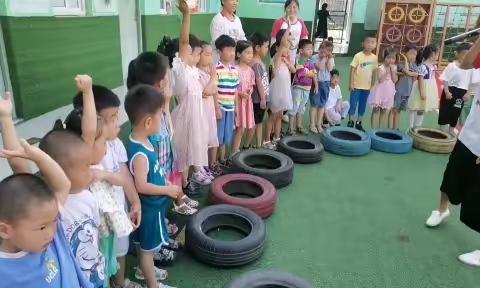 金苹果幼儿园防溺水安全教育