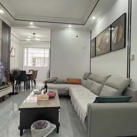 ⭐️捡漏！36.8w一口价！精装322现浇房，东门口领秀东方旁，产权96，标准三房双卫，房东亏本急售！☎️6472