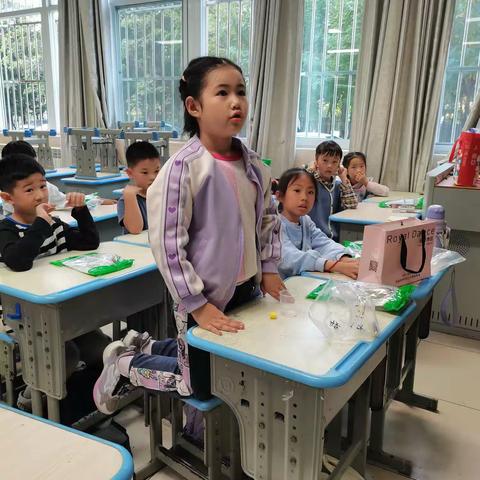 人才家园小学二年级2班鲨鱼社团STEM主题科学课程“蚊子来了”剪影