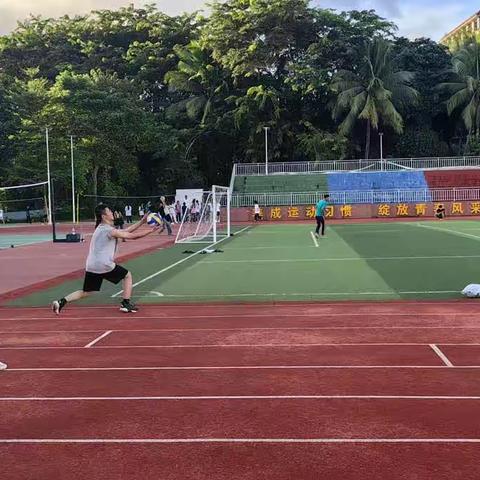 以排球之名，燃青春之燎原——海南省农林科技学校 23级计算机平面设计班际友谊赛