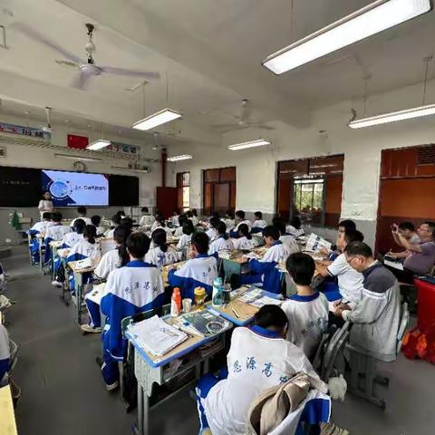 见贤思齐，悟教师之道——省级物理学科带头人、物理教研员陈保天老师听评课