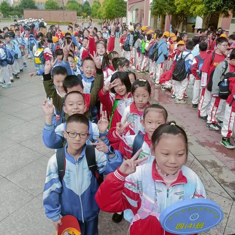 “研学途中增睿智 农博书院长知识”                        浔阳小学四（4）班研学活动