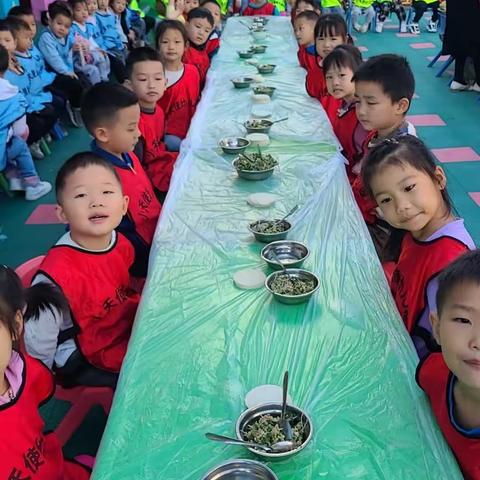 转“饺”遇到爱，“食”刻相伴——小天使幼儿园开展包饺子活动