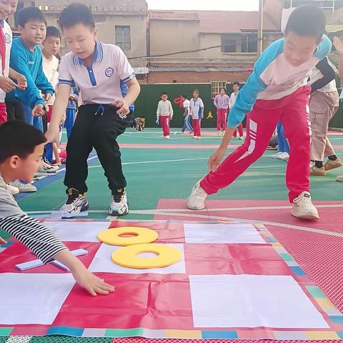 洪湖市登峰学校10月校本活动-极速三子棋