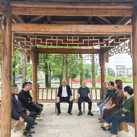 花亭街道：“党建赋能促发展，红色物业暖人心”。