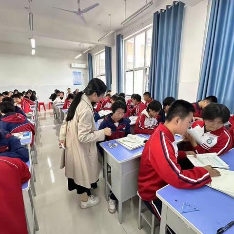 教研花开金秋季 同心掬得满校园