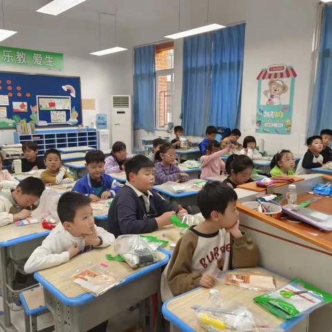 绿地小学三年级鲨鱼公园STEM主题课程《走马灯》课堂剪影