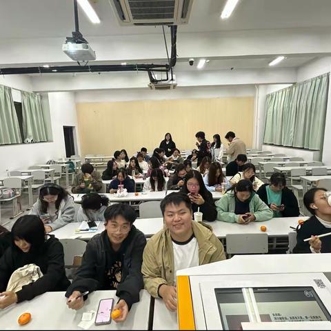 南京审计大学 番号班230208于10月23日顺利进行心理班会