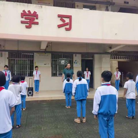 演练常进行 安全记我心－－海口市博养小学防震减灾安全演练活动