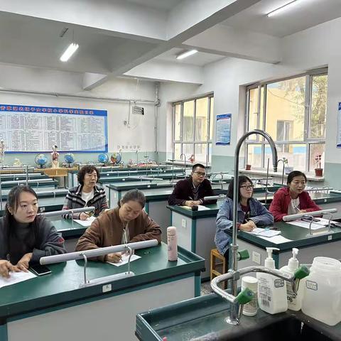 【芳新教育集团】赋能助成长，学习促提升——芳草湖农场小学科学兵团线上教研活动