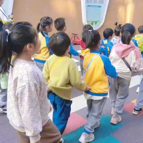 【爱乐幼儿园】“乐”游金秋 欢乐“童”行