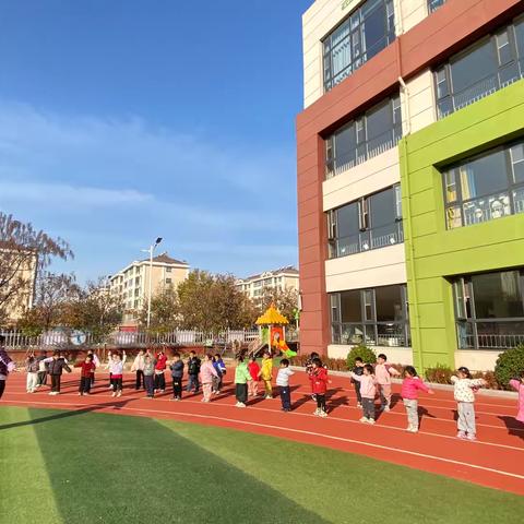 大雪已至，冬意渐浓——诸城市东武小学附属幼儿园中二班本周精彩回顾