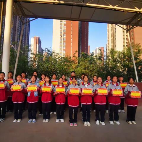 七年级“英‘字’飒爽，绽Fun精彩”英文书写大赛