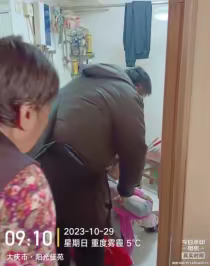 阳光佳苑社区“网格服务有温暖，帮扶居民暖人心”