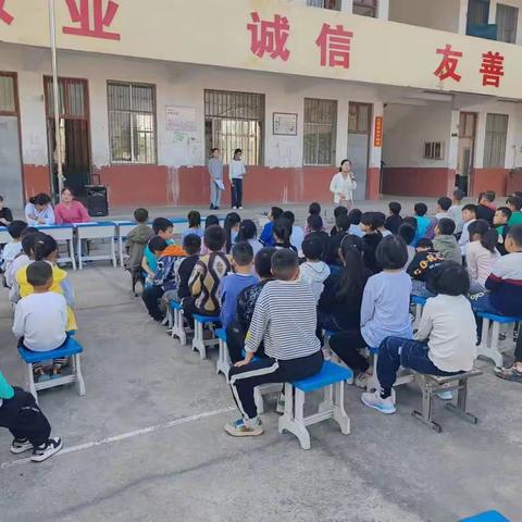 品优秀文化，诵经典美文