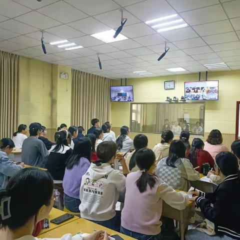 习作教研促成长，且思且行共芬芳