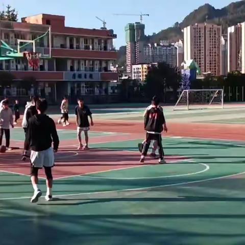 记高2022级13班篮球比赛