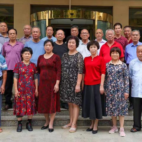 2023年龙州一中68-3.4排同学联谊会