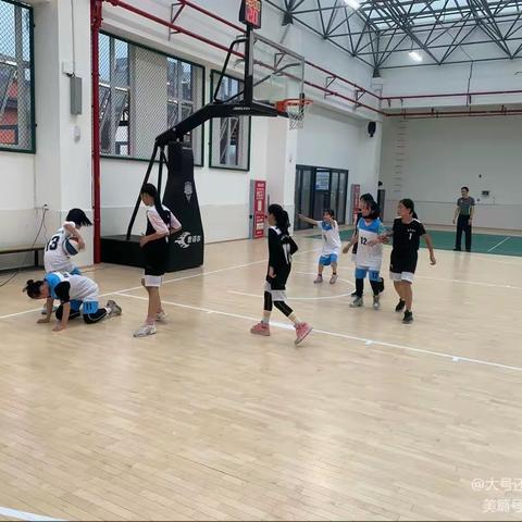 雨城四小篮球队再获佳绩
