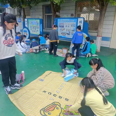 “书香润童年，好书伴成长”机场路小学四年级四班，图书跳蚤市场