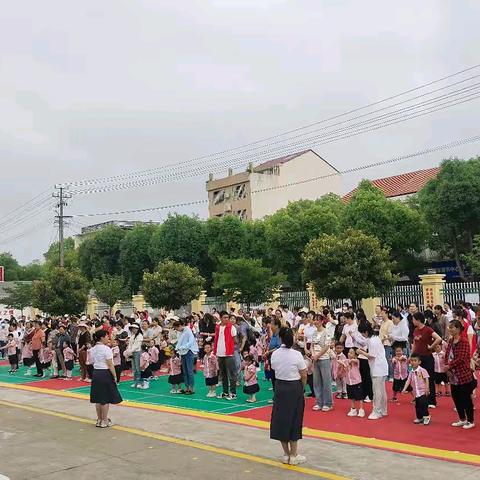 “童梦‘粽’动员·六一乐翻天”亲子游园会——龙凤镇中心幼儿园