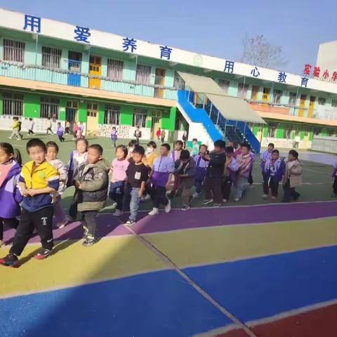 亲近自然·“薯”你最棒——樱桃园镇实验小学幼儿园挖红薯实践活动