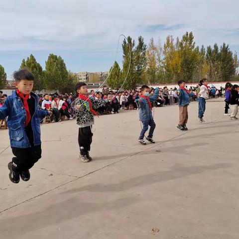 “绳”采飞扬，悦动童年——左家坞镇左家坞小学跳绳踢毽比赛活动纪实